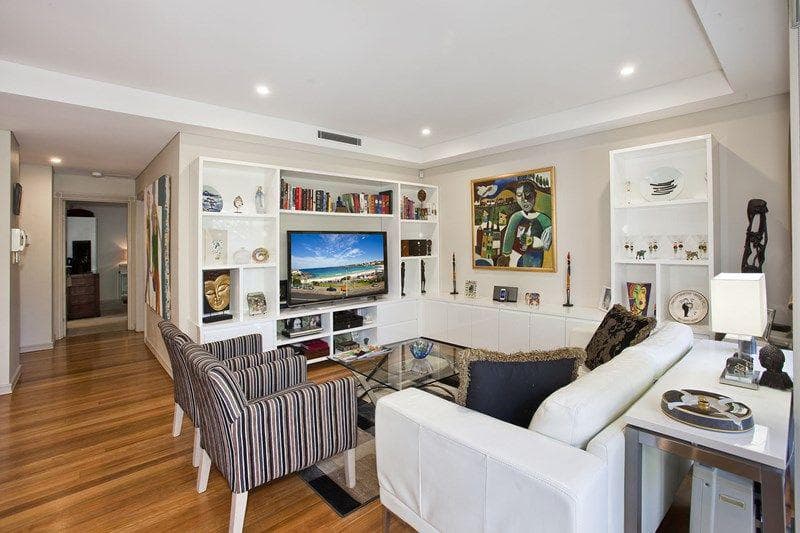 50/2																										Eastbourne Road
														
								Darling Point, NSW 2027, Bellevue Hill - Thumbnail 4
