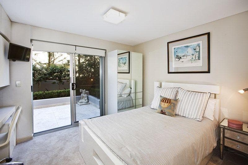 50/2																										Eastbourne Road
														
								Darling Point, NSW 2027, Bellevue Hill - Thumbnail 6