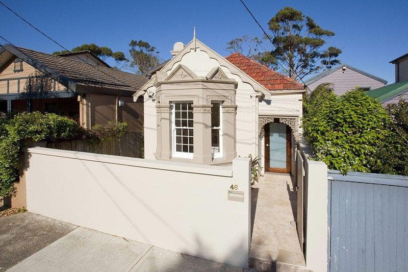 50/2																										Eastbourne Road
														
								Darling Point, NSW 2027, Bondi - Thumbnail 3