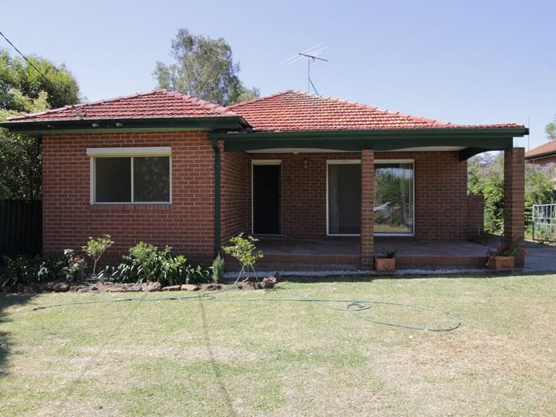 25 Grove St, Casula, Casula - Image 1