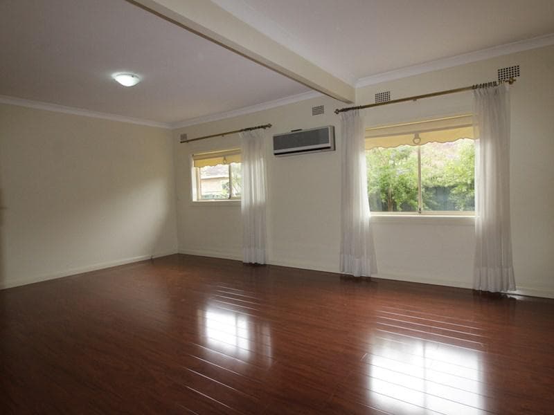25 Grove St, Casula, Casula - Thumbnail 3
