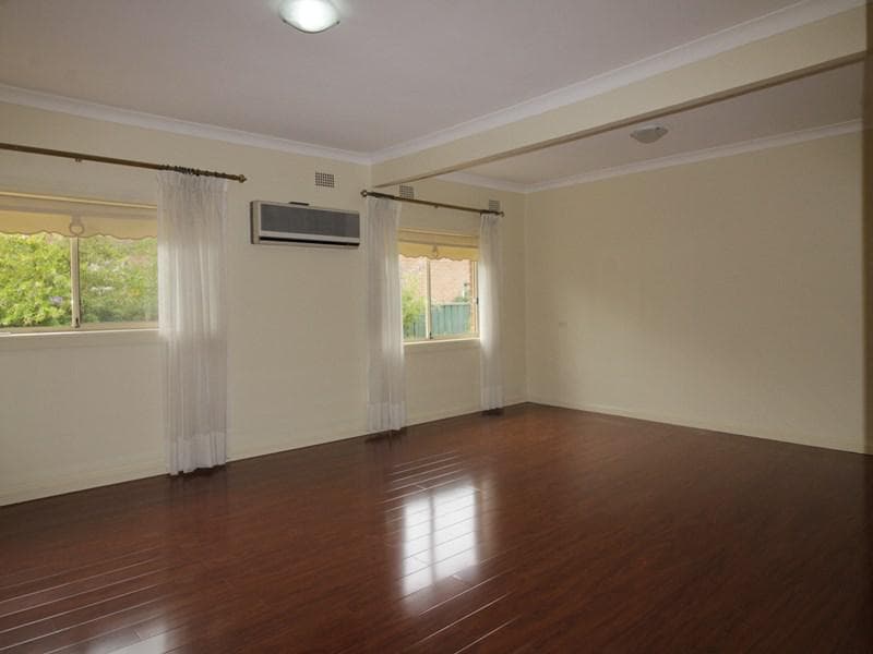 25 Grove St, Casula, Casula - Thumbnail 4