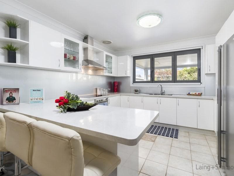 50/2																										Eastbourne Road
														
								Darling Point, NSW 2027, Mount Pritchard - Thumbnail 4
