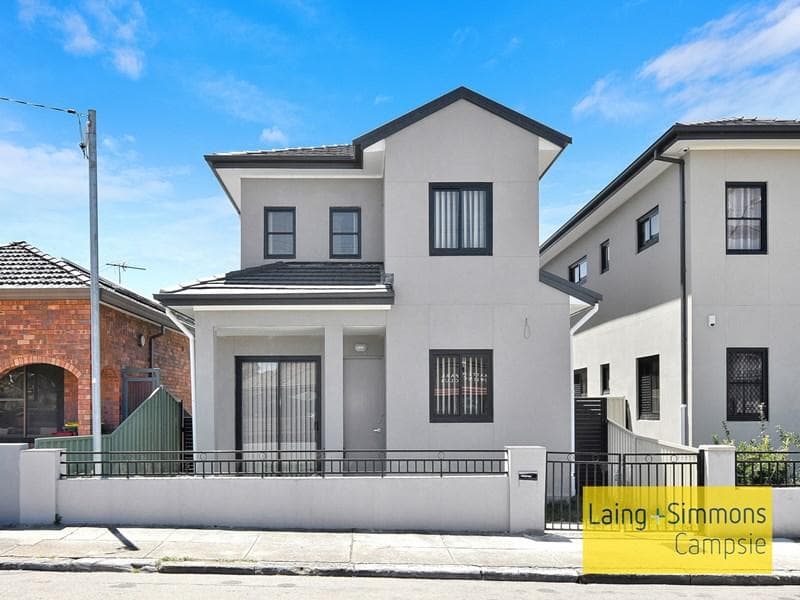 7/28																										South Creek Road
														
								Dee Why, NSW 2099, Ashfield - Image 1