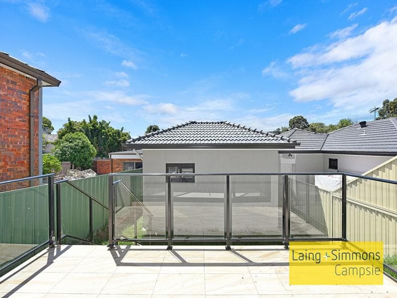 7/28																										South Creek Road
														
								Dee Why, NSW 2099, Ashfield - Thumbnail 7