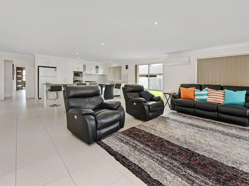 50/2																										Eastbourne Road
														
								Darling Point, NSW 2027, Port Macquarie - Thumbnail 3