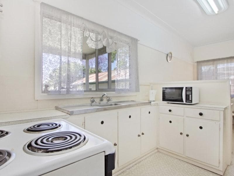 50/2																										Eastbourne Road
														
								Darling Point, NSW 2027, Wentworthville - Thumbnail 5