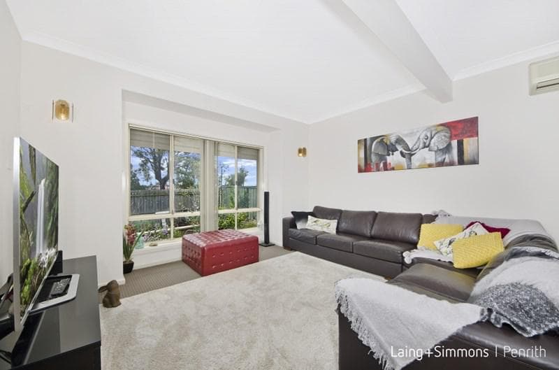 12 Wills Glen, St Clair, St Clair - Thumbnail 3