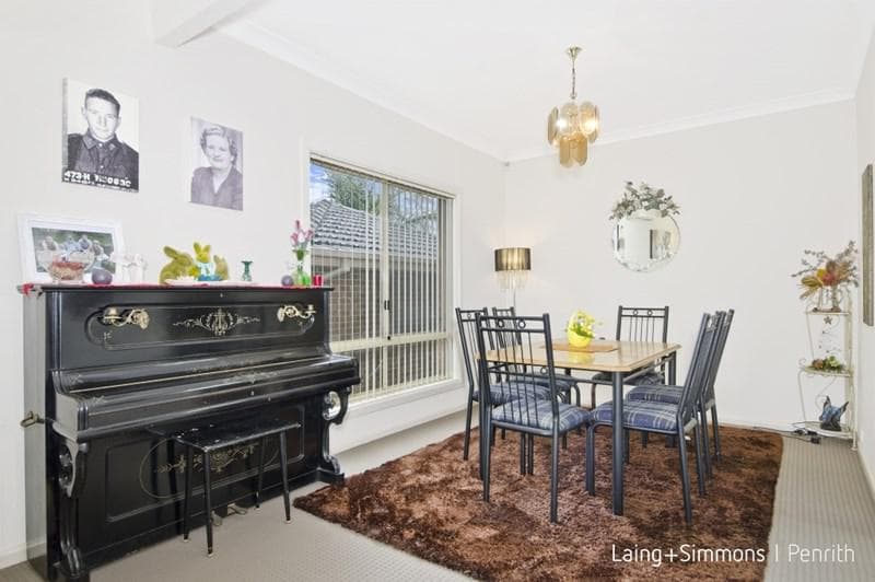 12 Wills Glen, St Clair, St Clair - Thumbnail 4