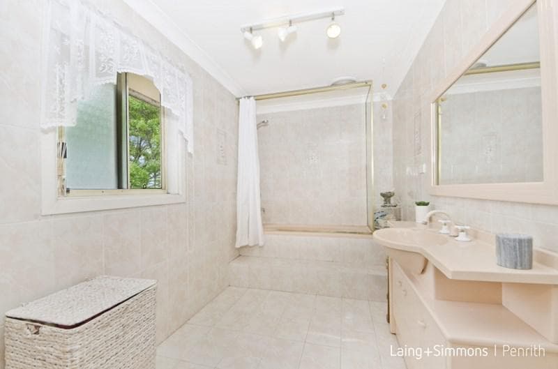 12 Wills Glen, St Clair, St Clair - Thumbnail 8