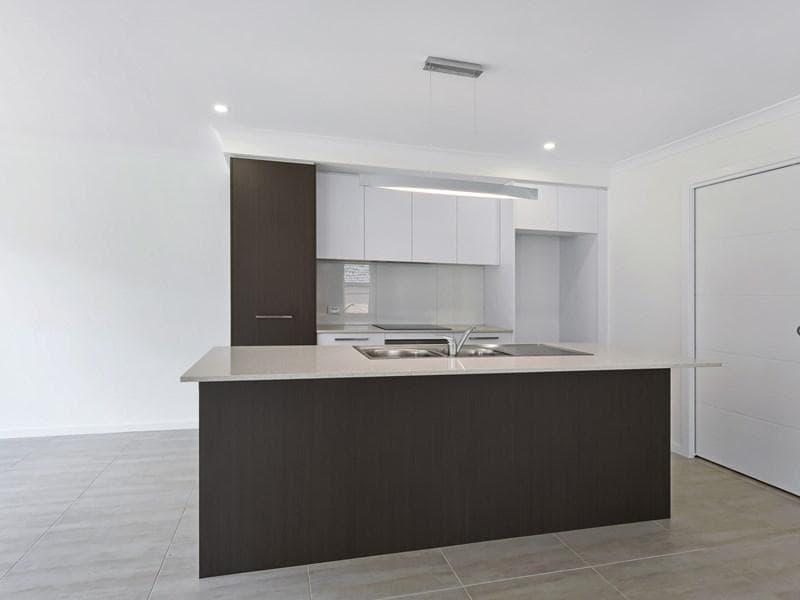 7/28																										South Creek Road
														
								Dee Why, NSW 2099, Port Macquarie - Thumbnail 4