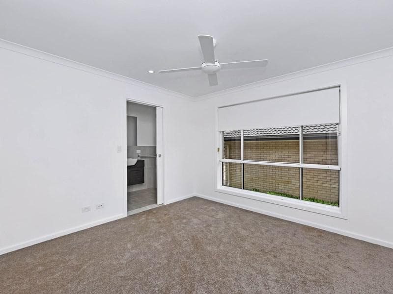 7/28																										South Creek Road
														
								Dee Why, NSW 2099, Port Macquarie - Thumbnail 6