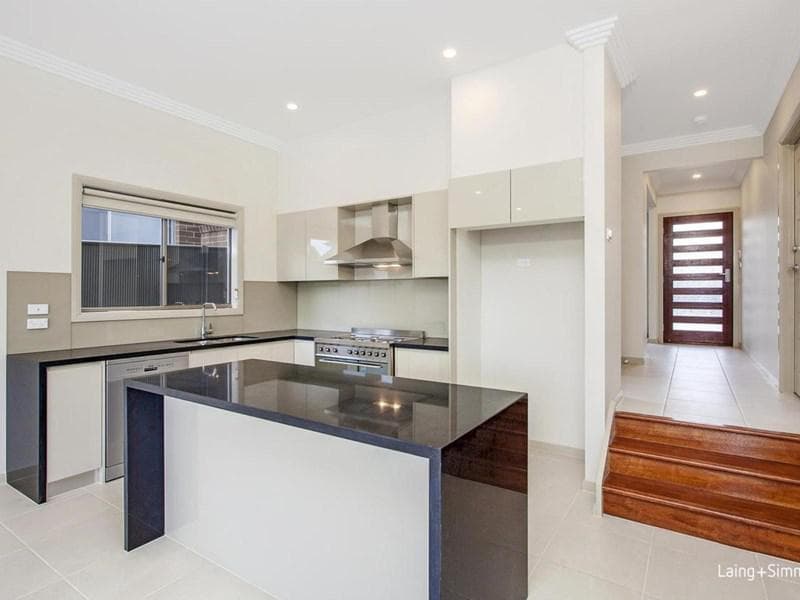 7/28																										South Creek Road
														
								Dee Why, NSW 2099, Ropes Crossing - Thumbnail 2