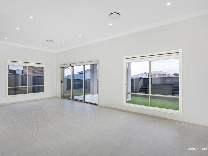 7/28																										South Creek Road
														
								Dee Why, NSW 2099, Ropes Crossing - Thumbnail 4