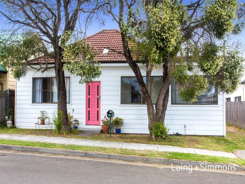7/28																										South Creek Road
														
								Dee Why, NSW 2099, Granville - Image 1