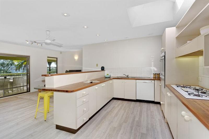 50/2																										Eastbourne Road
														
								Darling Point, NSW 2027, Bayview - Thumbnail 5