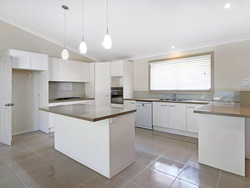 7 Parkside Court, Port Macquarie, Port Macquarie - Thumbnail 2