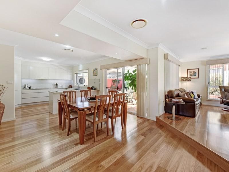 50/2																										Eastbourne Road
														
								Darling Point, NSW 2027, Port Macquarie - Thumbnail 4