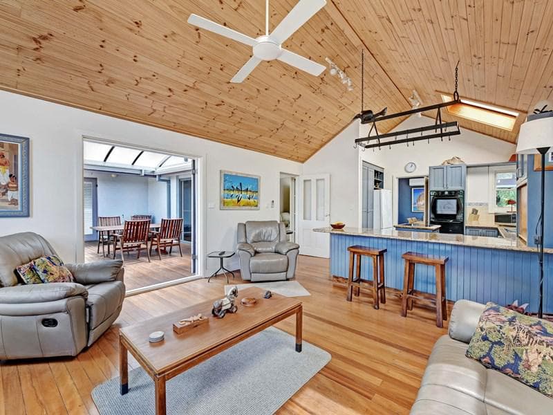 50/2																										Eastbourne Road
														
								Darling Point, NSW 2027, Port Macquarie - Image 1