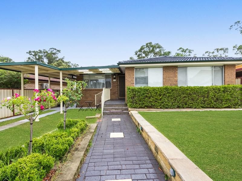 10 Barnfield Place, Dean Park, Dean Park - Image 1