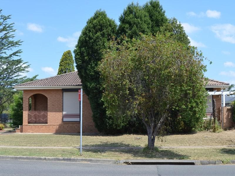 7/28																										South Creek Road
														
								Dee Why, NSW 2099, Greenfield Park - Thumbnail 3
