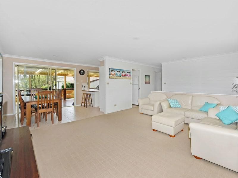 72 Yarranabee Road, Port Macquarie, Port Macquarie - Thumbnail 3