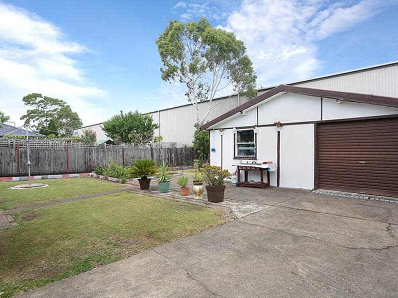22 Iris Street, Guildford, Guildford - Thumbnail 6