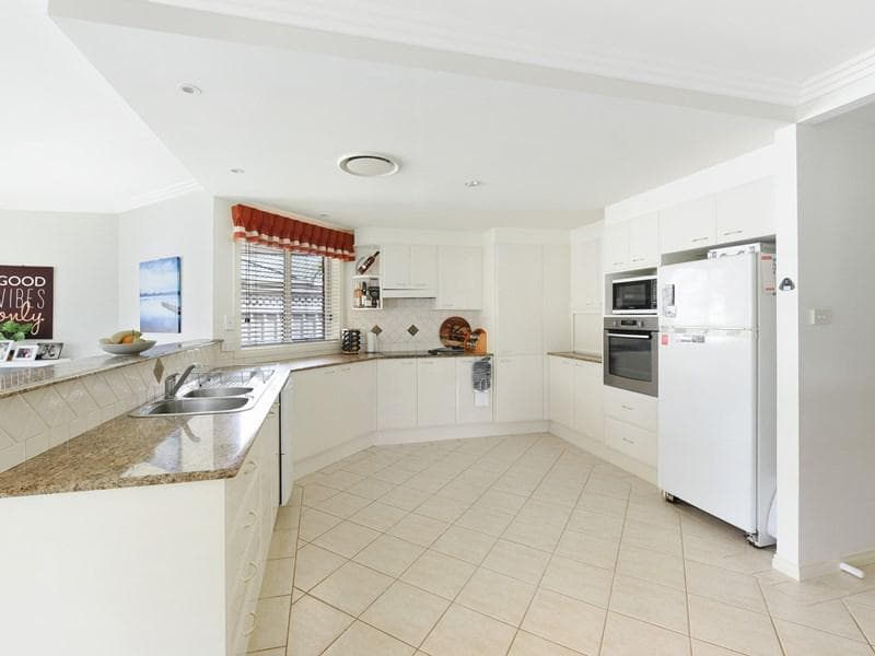 8 Margaret Close, Port Macquarie, Port Macquarie - Thumbnail 3