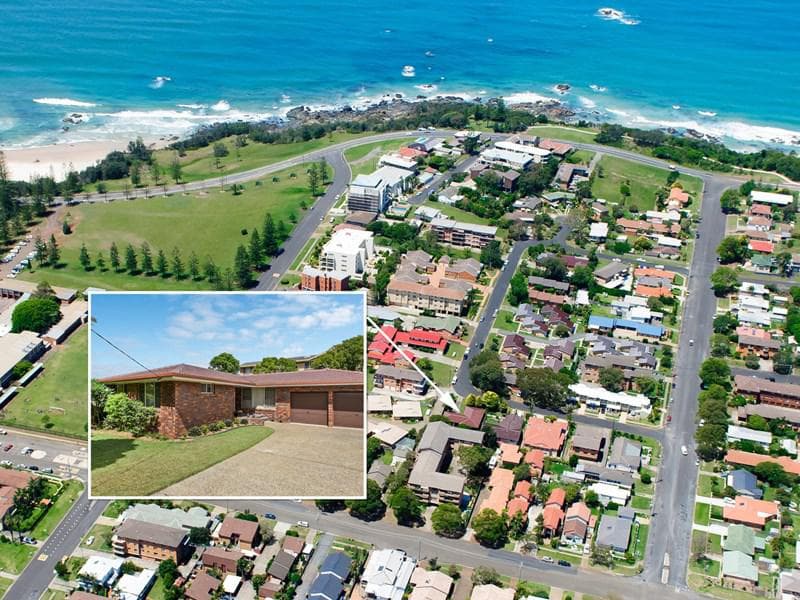 22 Oxley Crescent, Port Macquarie, Port Macquarie - Image 1