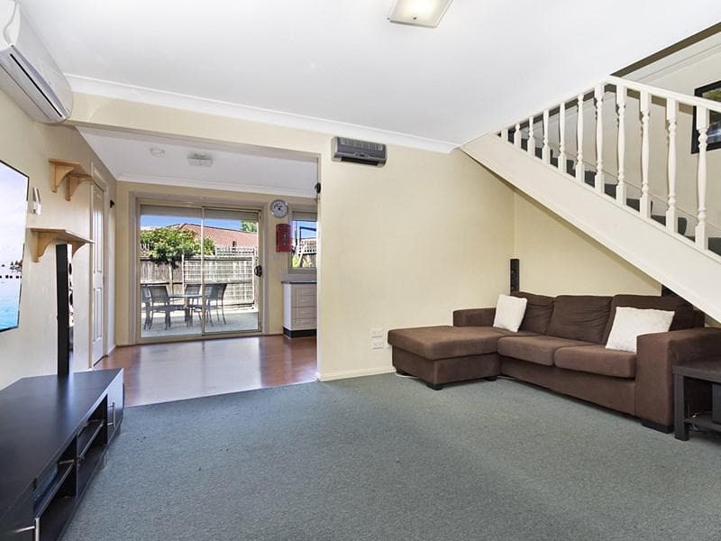 4/2 Charlotte Road, Rooty Hill, Rooty Hill - Thumbnail 2