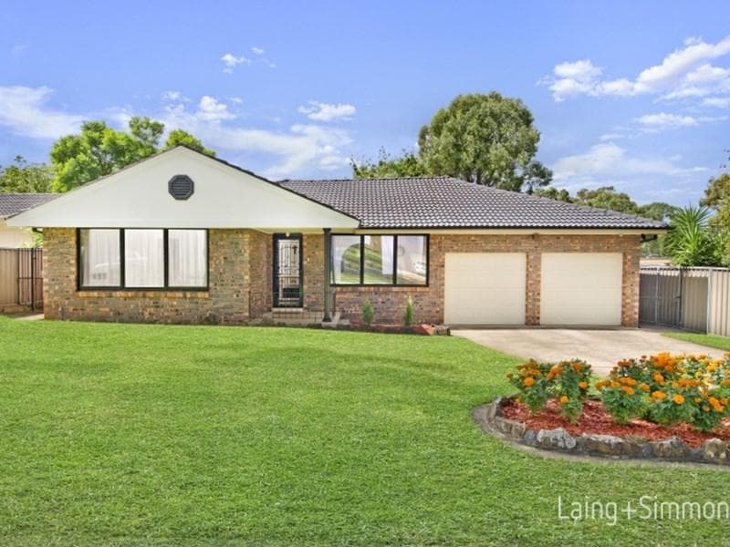 2 Sporing Avenue, Kings Langley, Kings Langley - Image 1