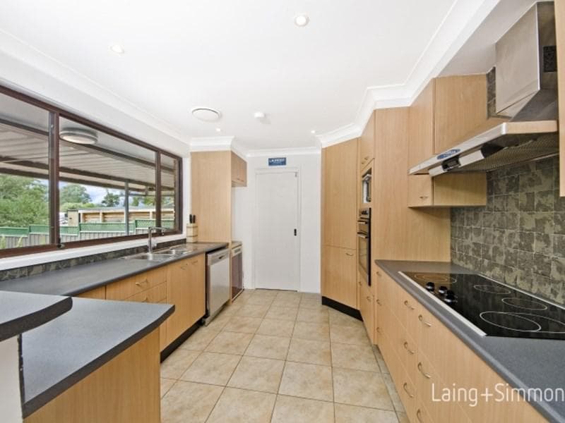 2 Sporing Avenue, Kings Langley, Kings Langley - Thumbnail 4