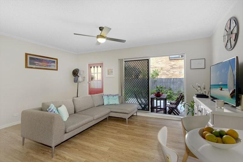 2/32 Seabeach Avenue, Mona Vale, Mona Vale - Thumbnail 2