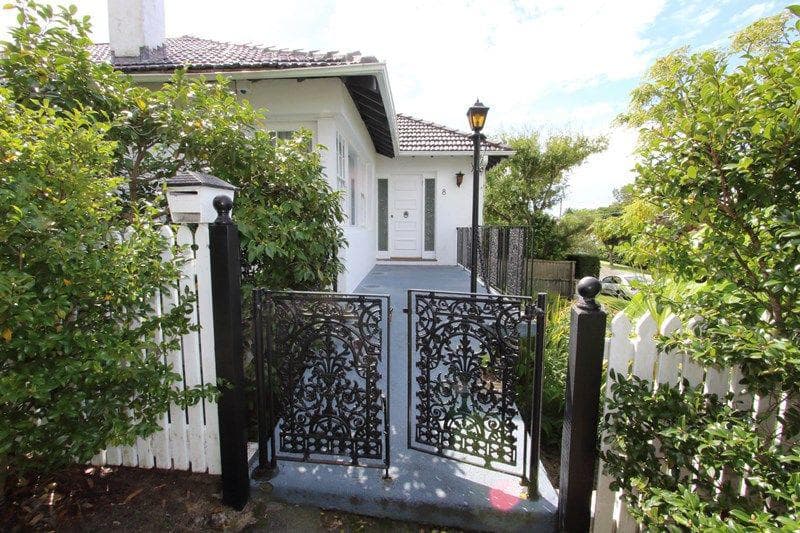 8 Girilang Avenue, Vaucluse, Vaucluse - Thumbnail 3
