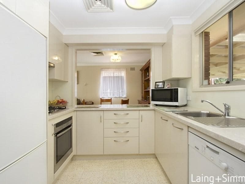 18 Lavinia Street, Seven Hills, Seven Hills - Thumbnail 4