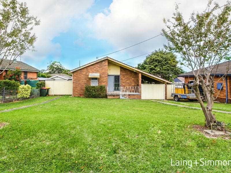 7 Enderby Street, Tregear, Tregear - Image 1