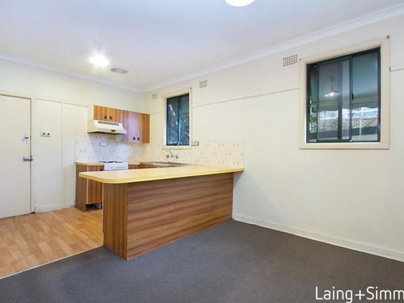 12 Bond Avenue, Toongabbie, Toongabbie - Thumbnail 2