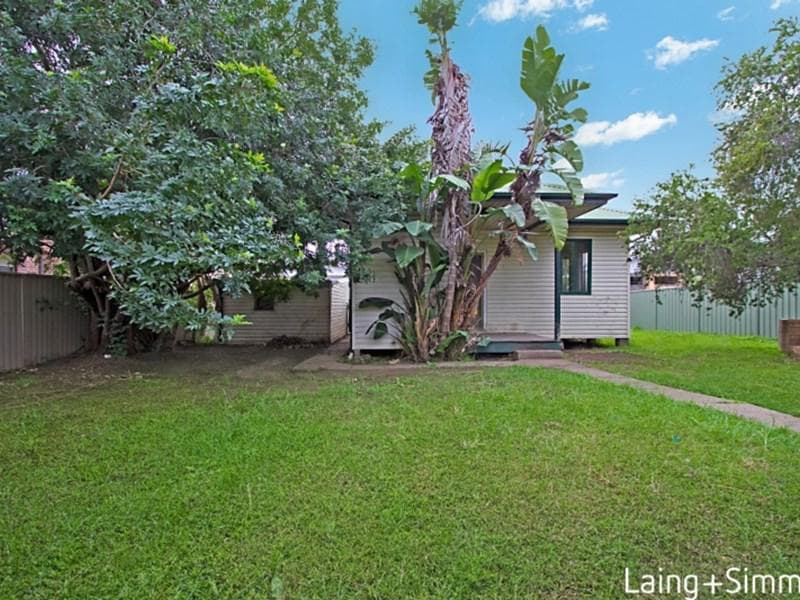 12 Bond Avenue, Toongabbie, Toongabbie - Thumbnail 5