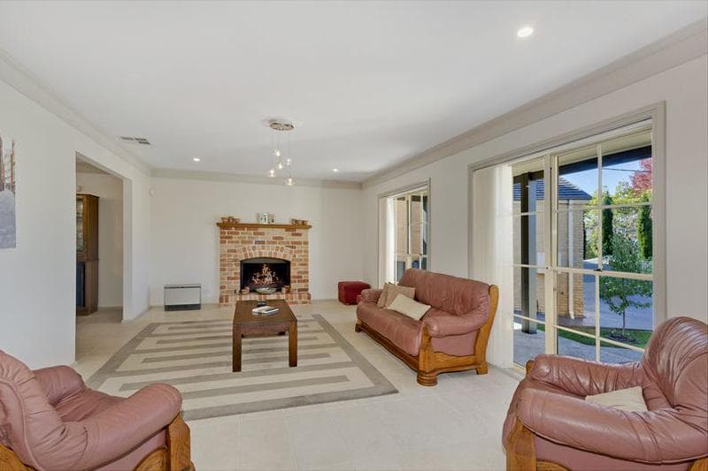 2 Isla Place, Belrose, Belrose - Thumbnail 2