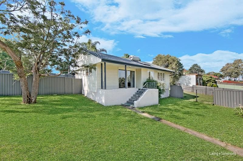 10 Kemp  Place, Tregear, Tregear - Image 1