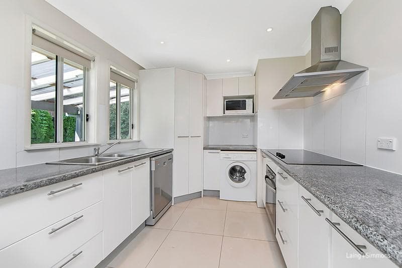 10 Kemp  Place, Tregear, Tregear - Thumbnail 4