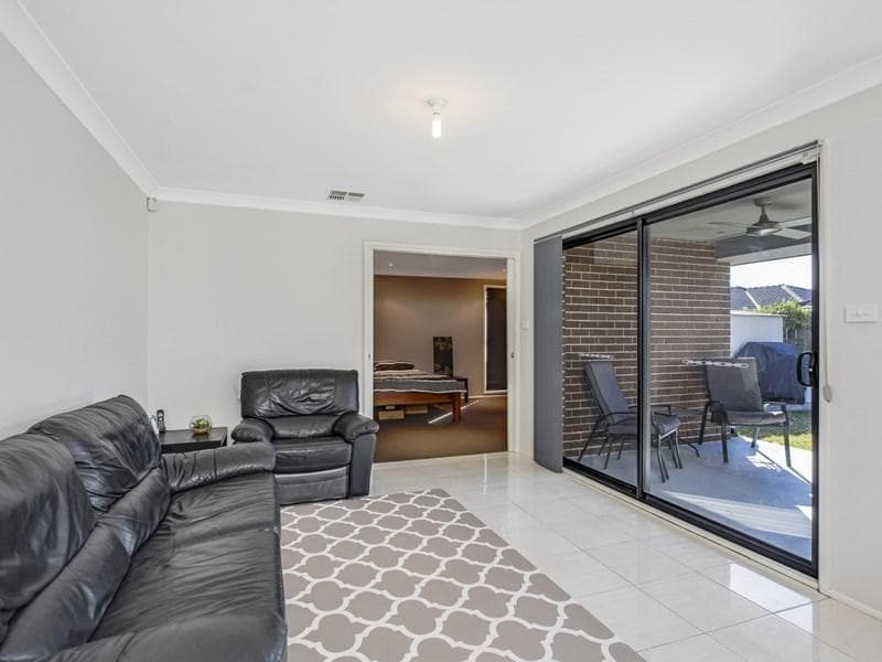 7/23																										Dryden St
														
								Campsie, NSW 2194, Ropes Crossing - Thumbnail 4
