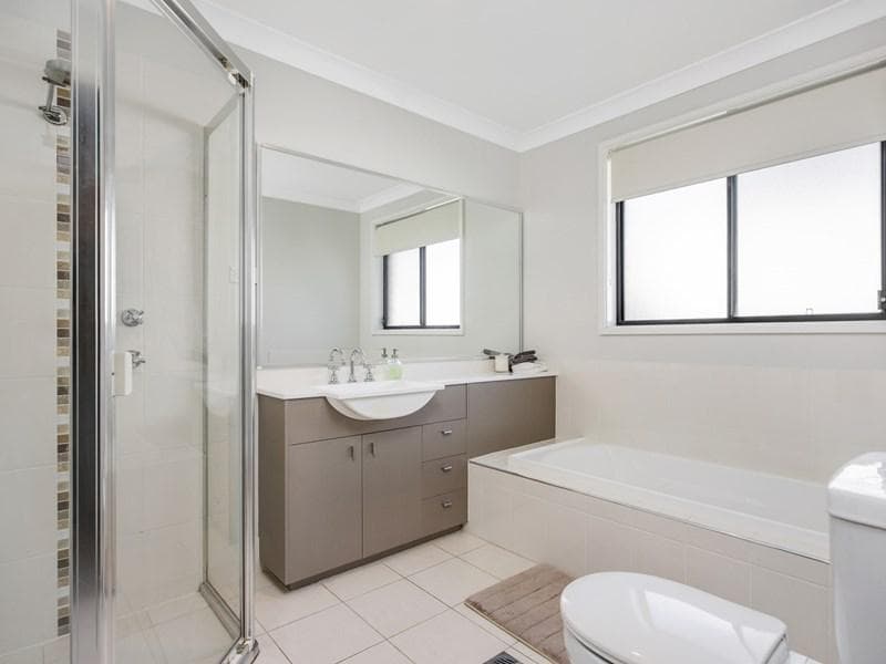 7/23																										Dryden St
														
								Campsie, NSW 2194, Ropes Crossing - Thumbnail 6