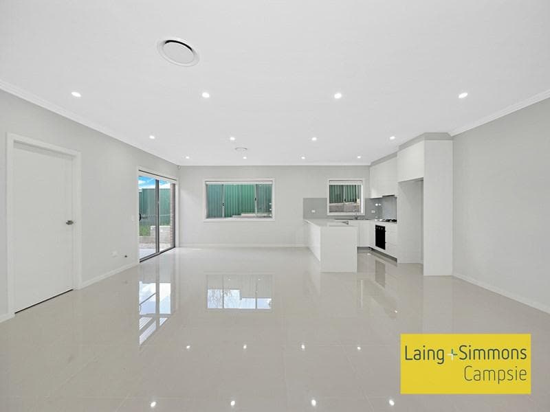 10/2 Curtin  Place, Condell Park, Condell Park - Thumbnail 3