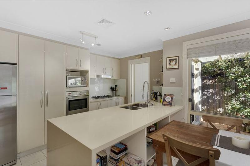 10 Riverine Court, Warriewood, Warriewood - Thumbnail 2