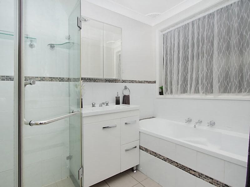 16 Sycamore Crescent, Quakers Hill, Quakers Hill - Thumbnail 5