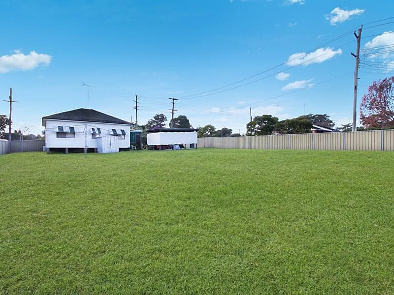 7/23																										Dryden St
														
								Campsie, NSW 2194, Riverstone - Thumbnail 5