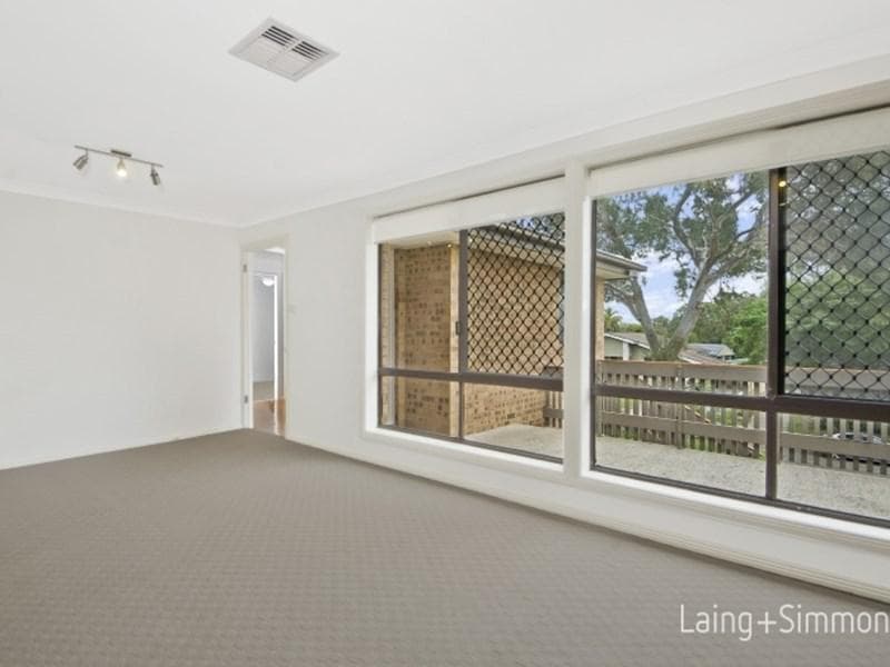 18 Gathrey Crescent, Kings Langley, Kings Langley - Thumbnail 3