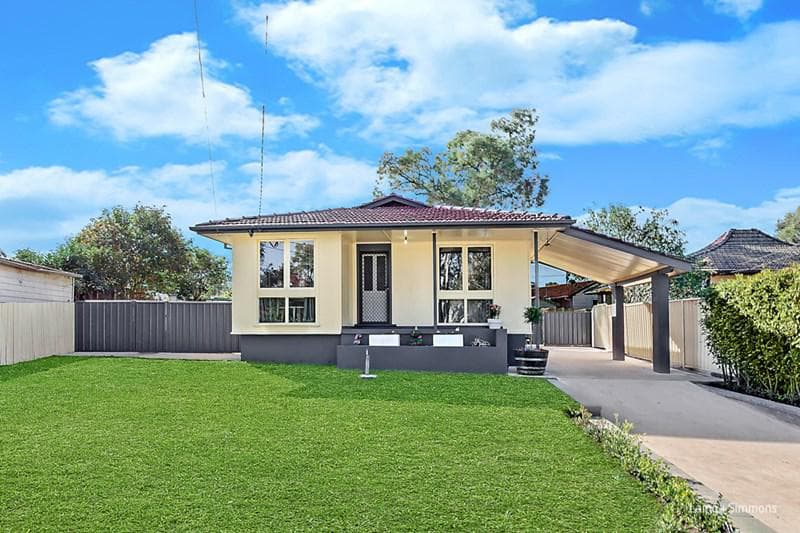 3 Brennan Place, Blackett, Blackett - Image 1