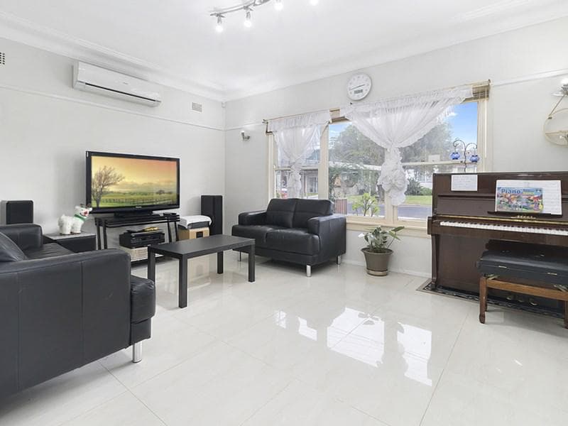 49 Montrose Avenue, Fairfield East, Fairfield East - Thumbnail 2